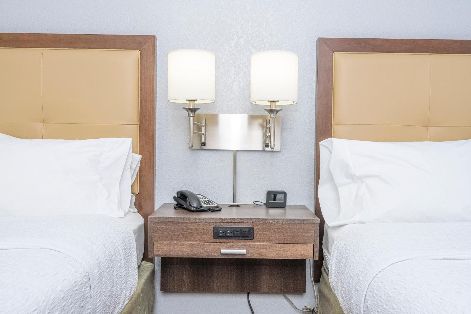 Hampton Inn By Hilton Spring Hill Timber Pines Exterior photo
