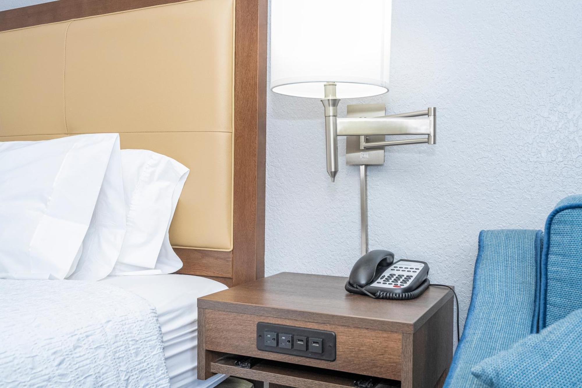 Hampton Inn By Hilton Spring Hill Timber Pines Exterior photo